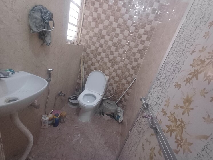 Bathroom, indira nagar 2 Bedroom 1500 Sq.Ft. Independent House In Indira Nagar Lucknow 8597093