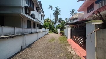  Plot – Exterior View View at Kundannoor - for Sale