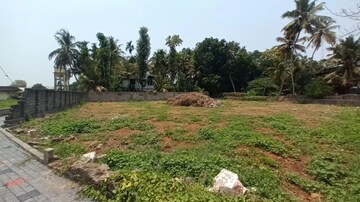 Plot Area in  Land at Maradu – for Sale