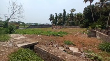 Plot Area in  Land at Maradu – for Sale