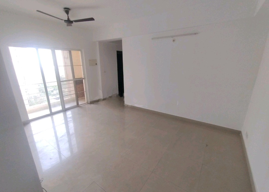 2 BHK + Study Room Apartment For Sale in Paras Tierea