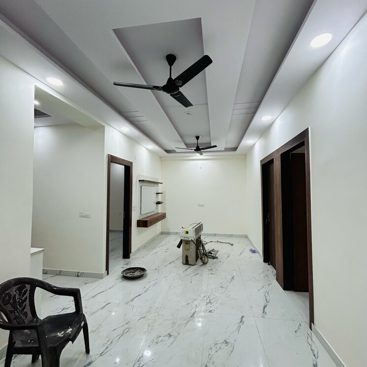 Team Area, upsidc site c 3 Bedroom 1350 Sq.Ft. Builder Floor In Upsidc Site C Greater Noida 8597143