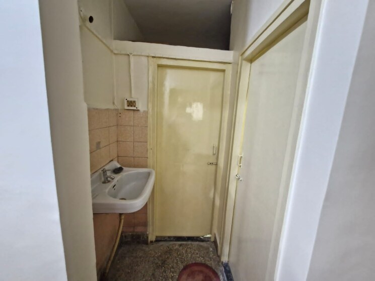 Bathroom, shrinivas-apartments 1 RK 400 Sq.Ft. Apartment In New Sanghavi Pune 8597145