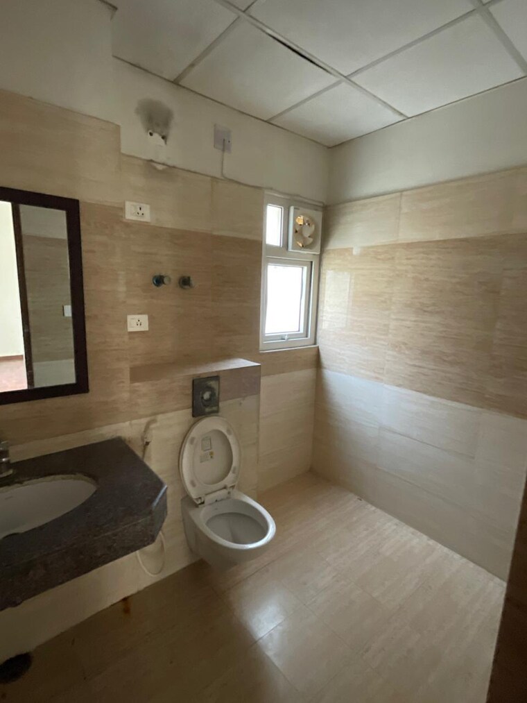 Bathroom, sunshine-helios 3 Bedroom 1575 Sq.Ft. Apartment In Sector 78 Noida 8597151