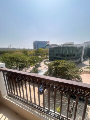 Balcony in 1 BHK Builder Floor at Dlf City Phase 3 – for Rent