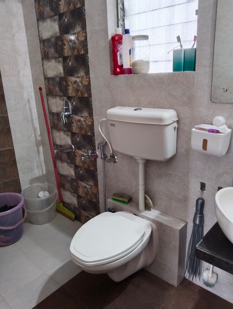 Bathroom, neel-sidhi-infinity 1.5 Bedroom 675 Sq.Ft. Apartment In New Panvel Navi Mumbai 8597184