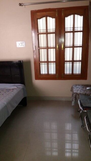 Room in 2 BHK Builder Floor at R Square Gomti Nagar, Gomti Nagar – for Rent