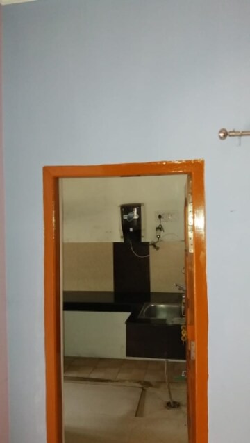 Furnished Amenities in 2 BHK Builder Floor at R Square Gomti Nagar, Gomti Nagar – for Rent