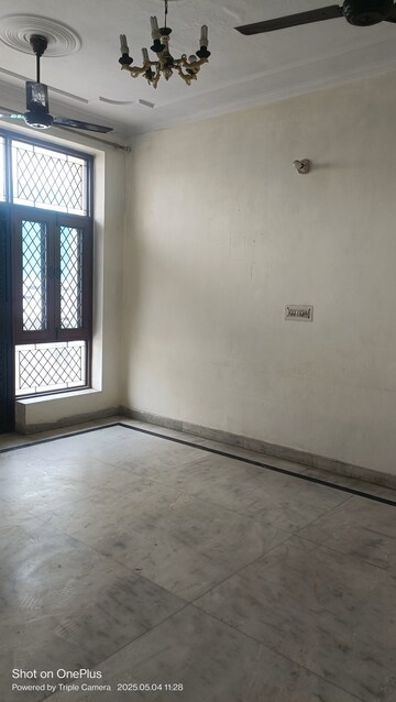 Room in 2 BHK Builder Floor at Ashoka Enclave – for Rent