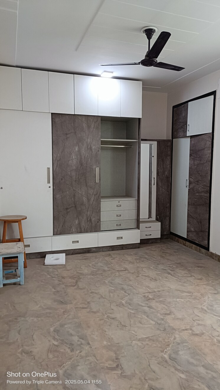 Kitchen, ashoka enclave 3 Bedroom 195 Sq.Yd. Builder Floor In Ashoka Enclave Faridabad 8597352