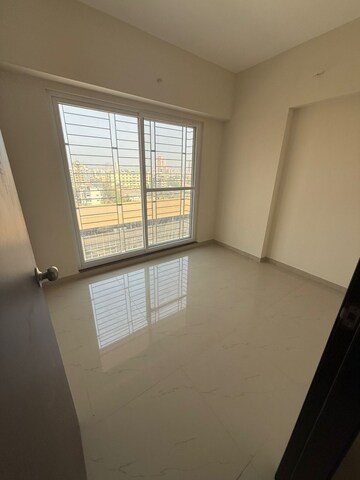 Room in 2 BHK Apartment at Sai Krupa CHS Borivalli West, Borivali West – for Rent