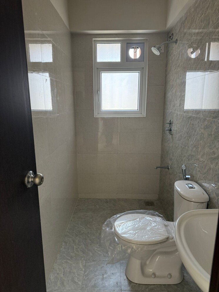 Bathroom, sai-krupa-chs-borivalli-west 2 Bedroom 650 Sq.Ft. Apartment In Borivali West Mumbai 8597355