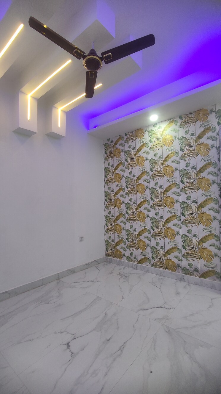 Bedroom, sector 73 2 Bedroom 920 Sq.Ft. Builder Floor In Sector 73 Noida 8597392