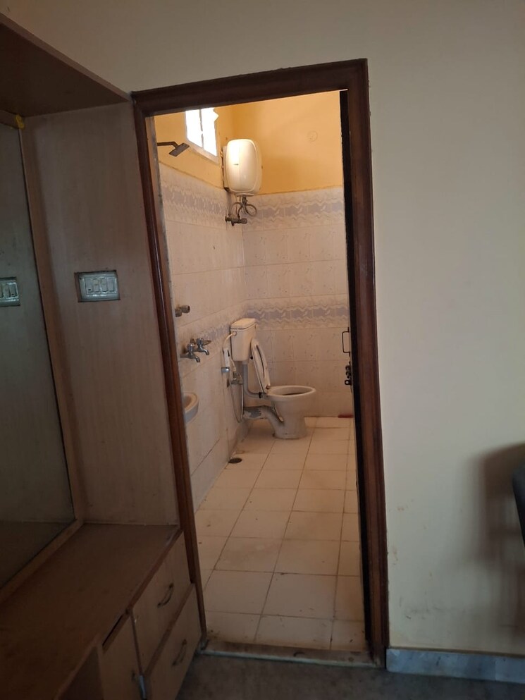 Bathroom, sm-homes-kondapur 3 Bedroom 1850 Sq.Ft. Apartment In Kondapur Hyderabad 8597385