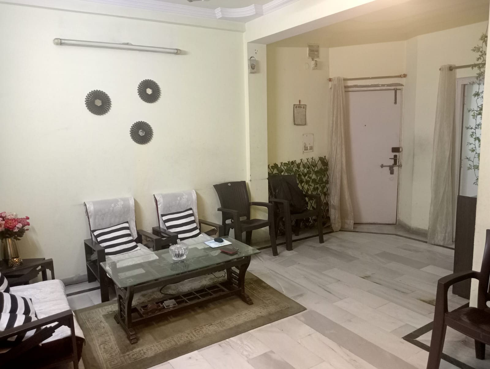 3 BHK Apartment For Rent in Near Nishat Hospital Lalb