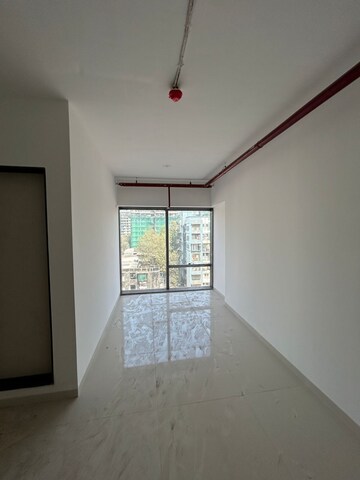 Room in  Office Space at Ghatkopar West – for Rent