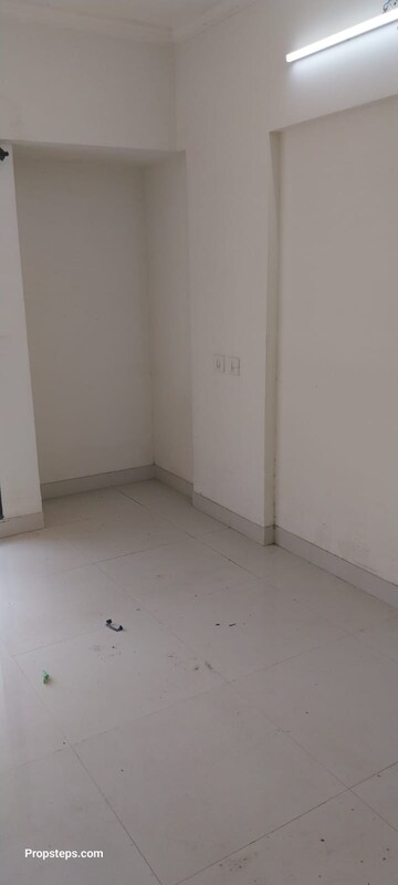 1 BHK Apartment For Sale in Sheth Irene, Malad West