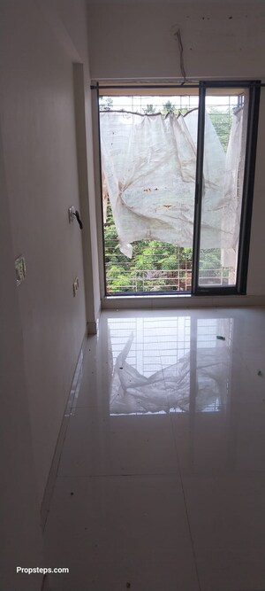 Room in 1 BHK Apartment at Sheth Irene, Malad West – for Sale