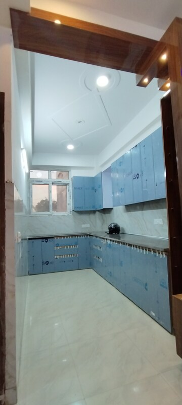 Kitchen in 3 BHK Builder Floor at Shouryapuram, Lal Kuan – for Sale