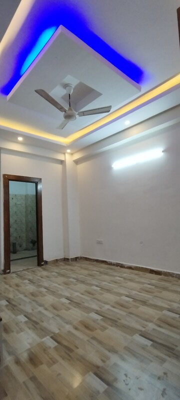 Room in 3 BHK Builder Floor at Shouryapuram, Lal Kuan – for Sale