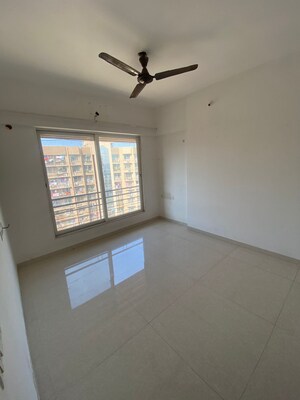 Room in 2 BHK Apartment at Sheth Irene, Malad West – for Sale