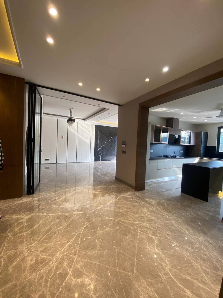 Room, green-wood-city 5 Bedroom 4500 Sq.Ft. Builder Floor In Sector 45 Gurgaon 8597479