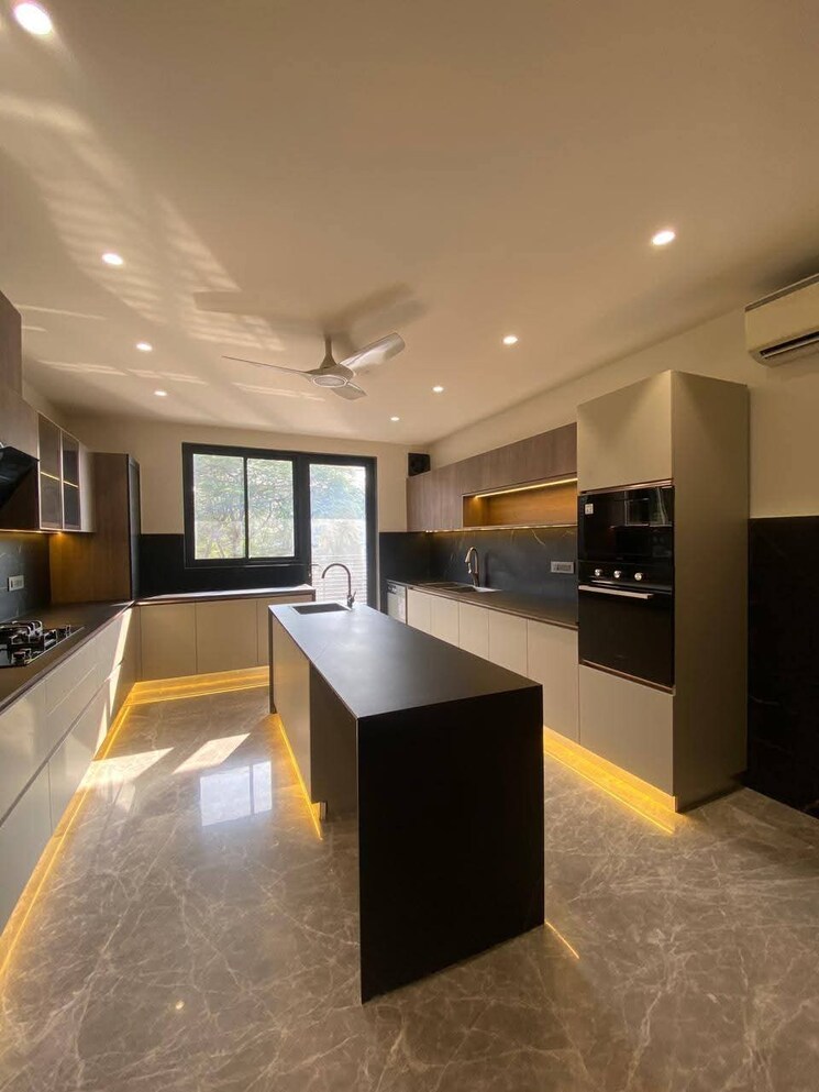 Master Bedroom, green-wood-city 5 Bedroom 4500 Sq.Ft. Builder Floor In Sector 45 Gurgaon 8597479