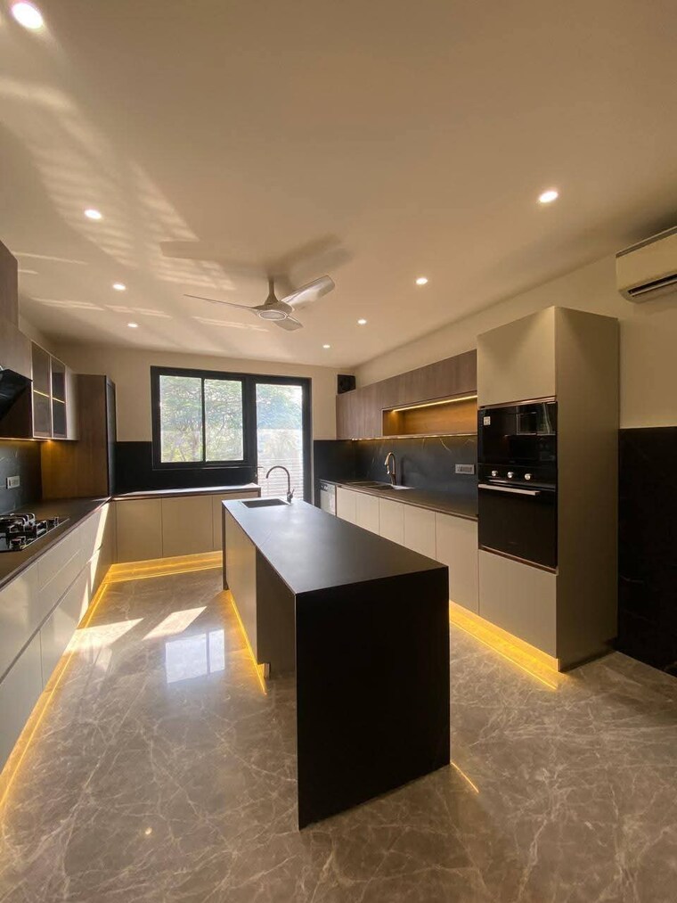 Master Bedroom, green-wood-city 5 Bedroom 4500 Sq.Ft. Builder Floor In Sector 45 Gurgaon 8597479