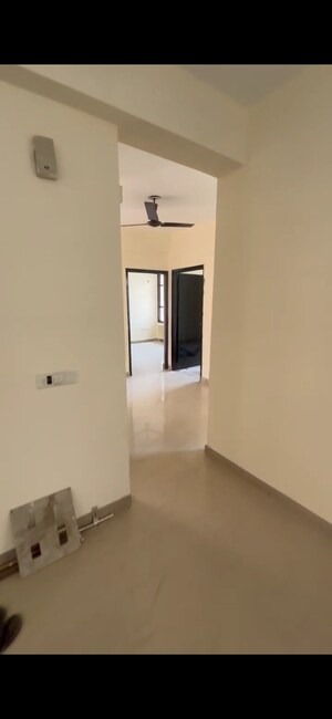 Room in 2.5 BHK Apartment at SRS Royal Hills, Sector 87 – for Rent