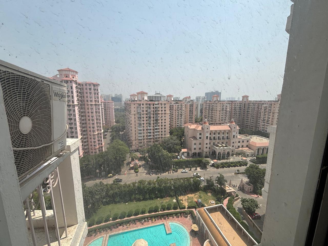 4 BHK + Servant Room 2450 Sq.Ft. Apartment in DLF Trinity Towers