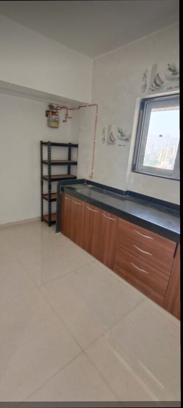 Room in 1 BHK Apartment at Ghantali Sahaniwas CHS, Naupada – for Rent