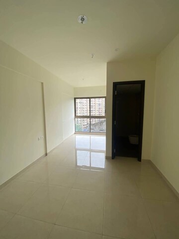 Room in 2 BHK Apartment at Vandana CHS Andheri East, Andheri East – for Rent