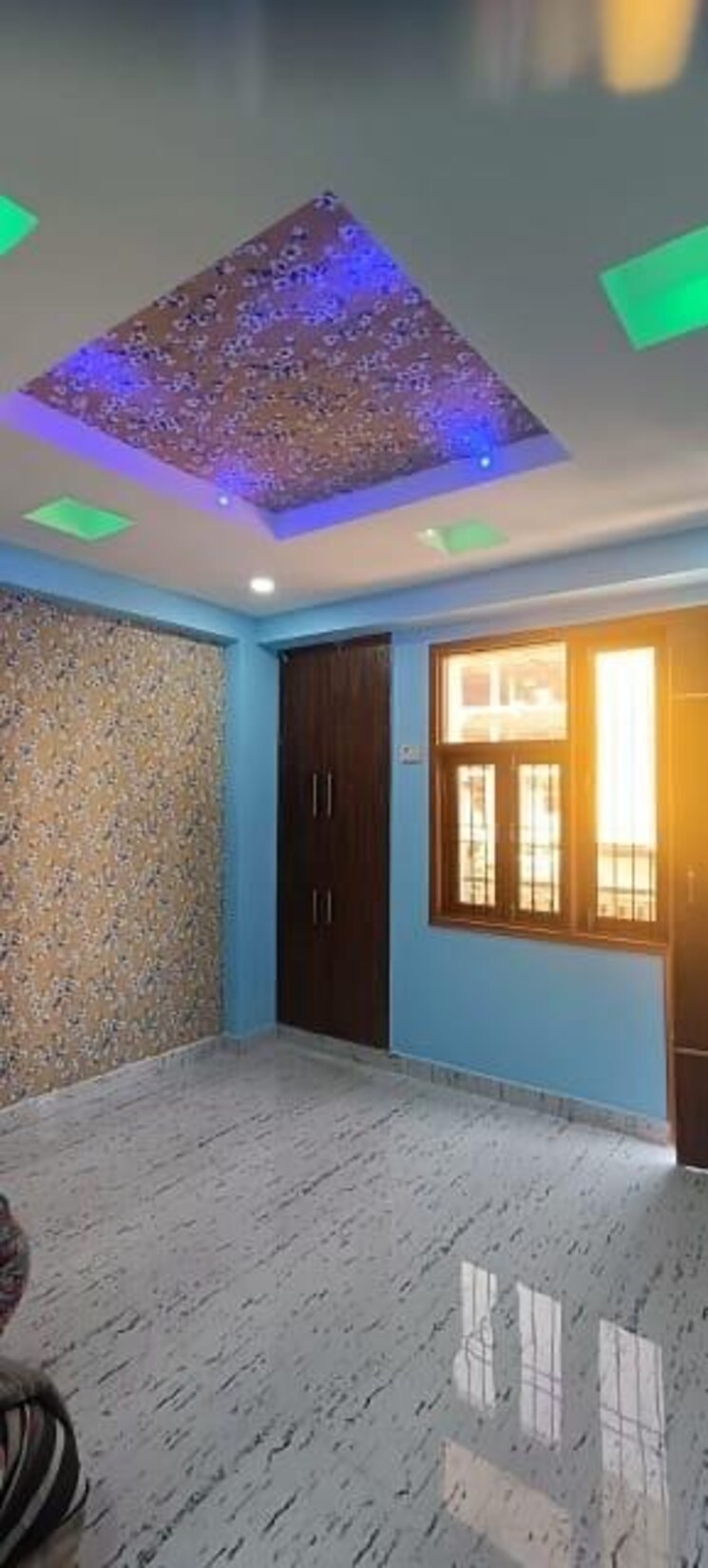 Room, sector 49 2 Bedroom 75 Sq.Yd. Builder Floor In Sector 49 Noida 8597821