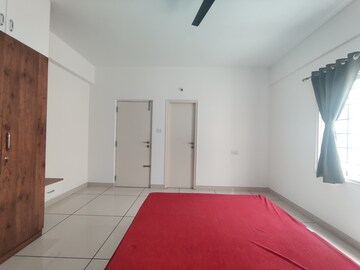 Room in 3 BHK Apartment at Vars Parkwood, Bellandur – for Rent
