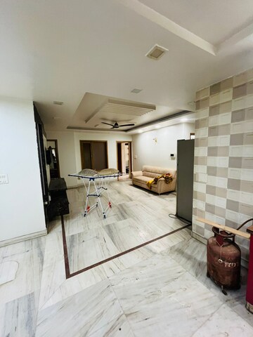 Kitchen in 4 BHK Builder Floor at Sector 40 – for Rent