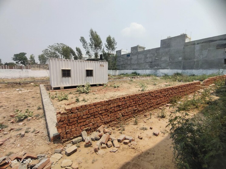 undefined, sector 10 greater noida  85 Sq.Yd. Plot In Sector 10 Greater Noida Greater Noida 8597935
