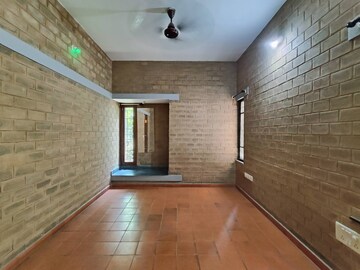 Room in 3 BHK Villa at Kanakapura Road – for Rent