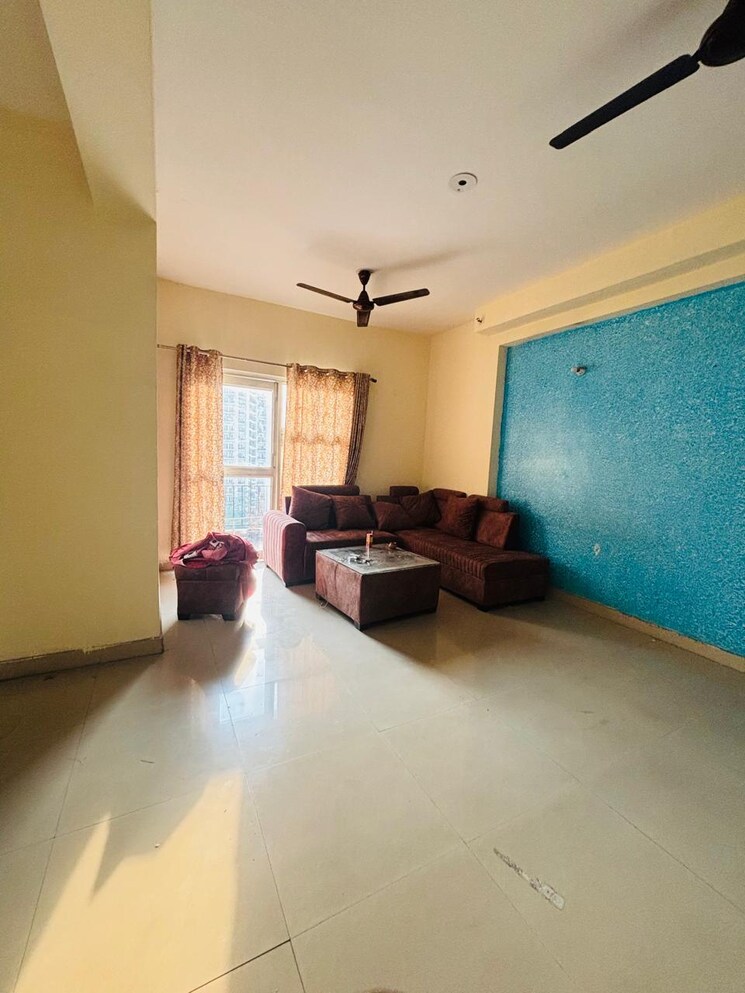 Living Room, aims-golf-city 2.5 Bedroom 1150 Sq.Ft. Apartment In Sector 75 Noida 8597981