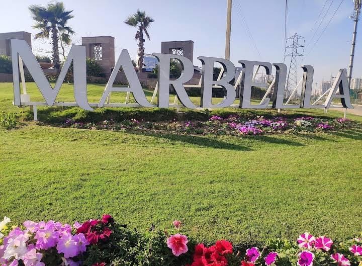 5 BHK + Servant Room Villa For Rent in Emaar Marbella