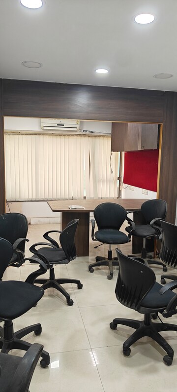  Office Space For Rent in Dilkap Chambers, Andheri West