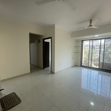 Room in 2 BHK Apartment at Goregaon East – for Rent