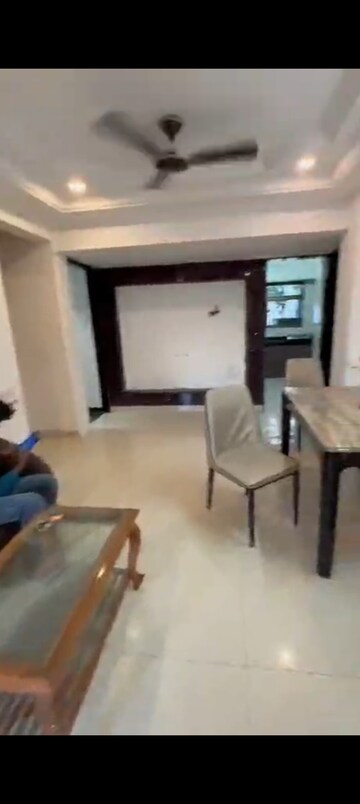 Team Area in 3 BHK Apartment at Sai Jyote Apartment, Vile Parle West – for Rent