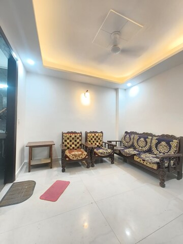 Living Room in 1 BHK Builder Floor at Paryavaran Complex – for Rent
