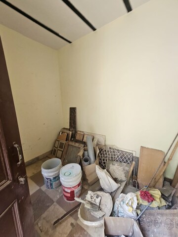 Master Bedroom in 2 BHK Independent House at Ansal Plaza Sector-23, Sector 23 – for Rent