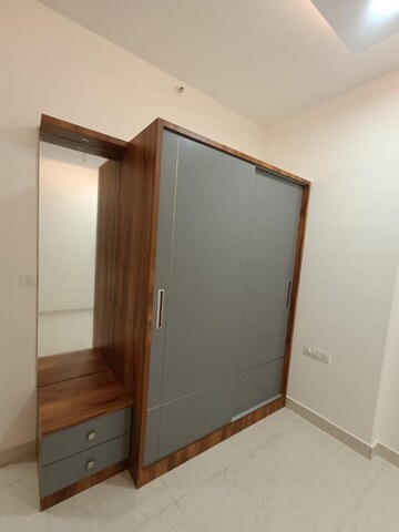 Room in 4 BHK Apartment at Prestige High Fields, Gachibowli – for Rent