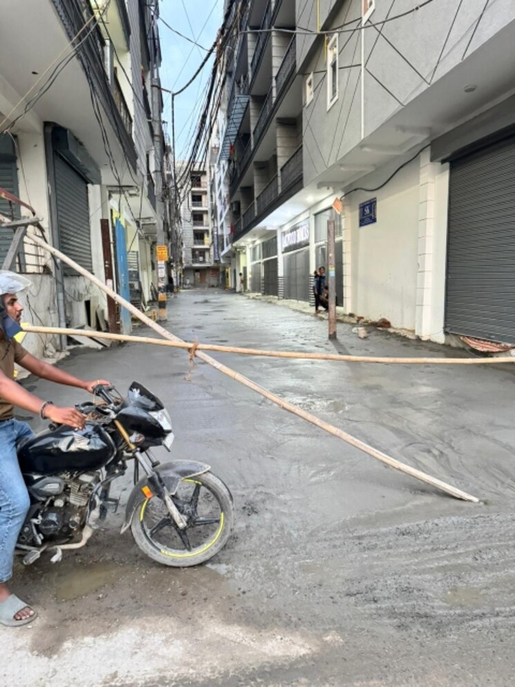  Parking, chattarpur 3 Bedroom 1300 Sq.Ft. Builder Floor In Chattarpur Delhi 8598198