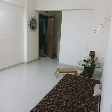 Bedroom in 2 BHK Apartment at Goregaon East – for Rent