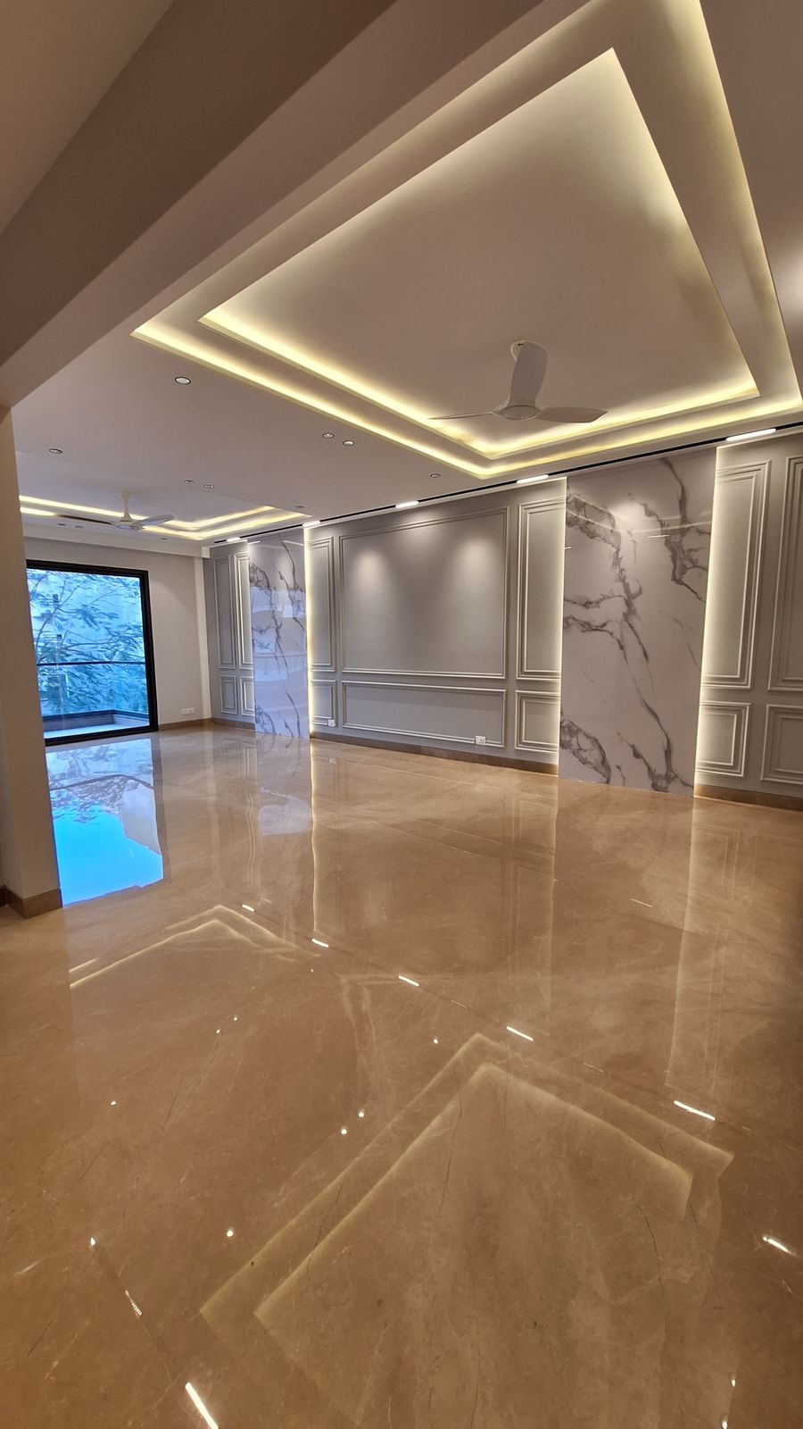 4 BHK + Servant Room Apartment For Sale in DLF The Crest