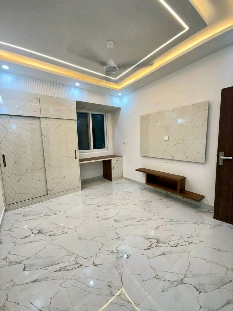  Parking, dlf-the-crest 4 Bedroom 3500 Sq.Ft. Apartment In Sector 54 Gurgaon 8598217