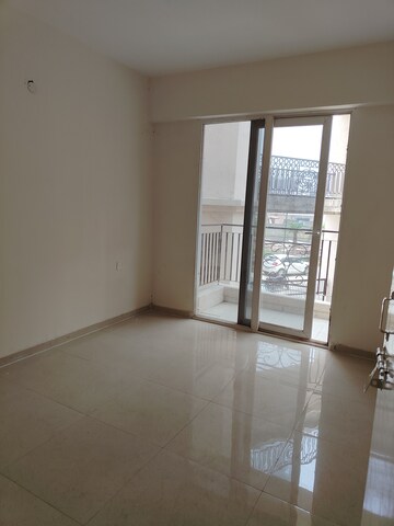 Room in 2 BHK Apartment at Signature The Millennia 2, Sector 37d – for Rent